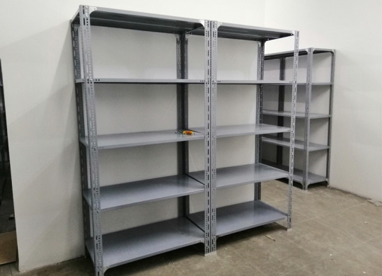 Thu mua kệ sắt v lỗ giá cao